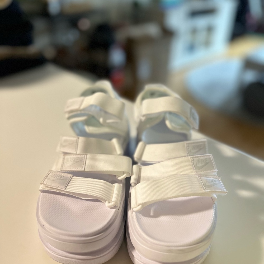 Nike Icon Classic Women's Sandals